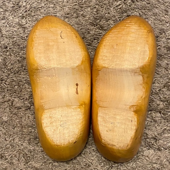 Vintage Hand Carved Holland Dutch Wooden Children’s Clogs - Picture 5 of 5